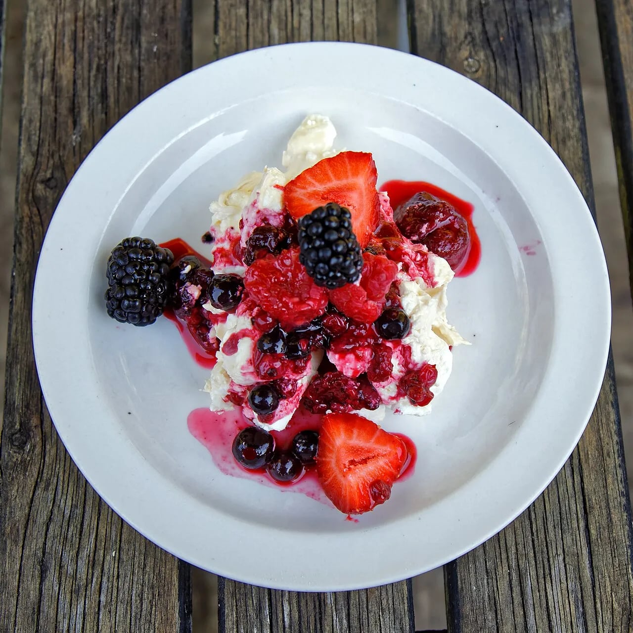 Eton Mess Sundae